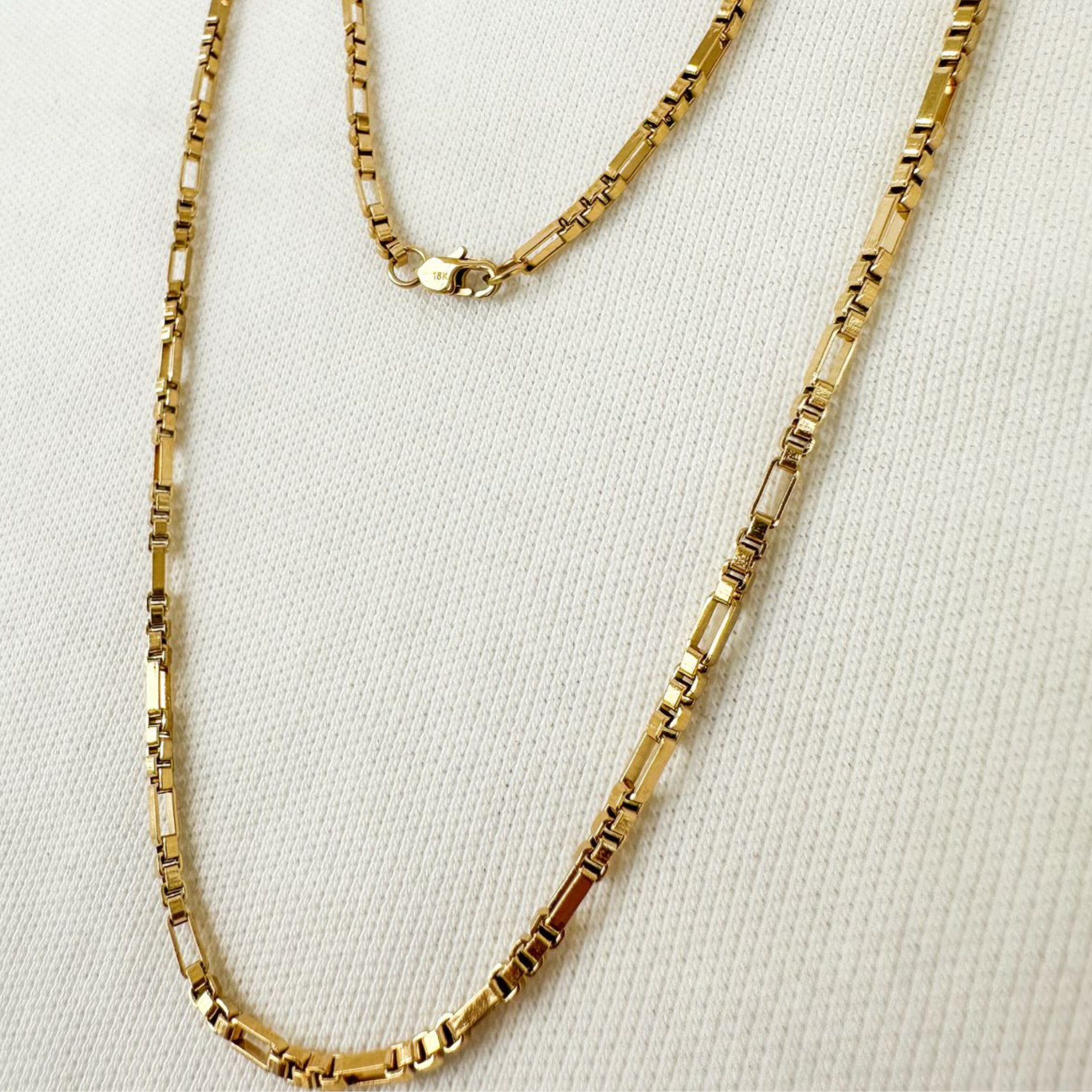 Cadena Cubos Mujer